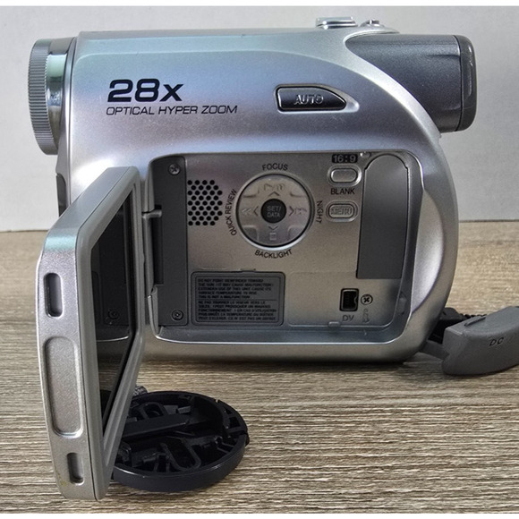 JVC GR-D347U Digital Video Camera 28x Optical Zoom, Battery, *Read - Picture 3 of 6